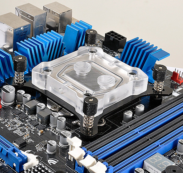 Водоблок Lian Li CB-01