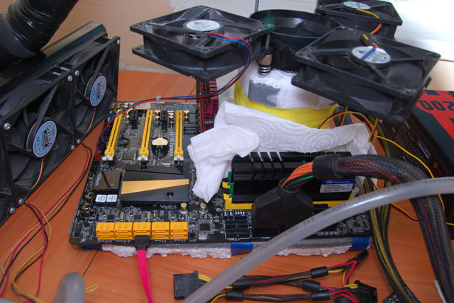 MaJ0r улучшил рекорд разгона Core i5-4670K MaJ0r улучшил рекорд разгона Core i5-4670K