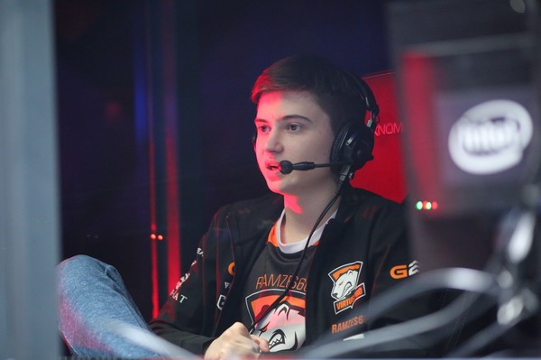 Игрок команды Virtus.pro Ramzes666