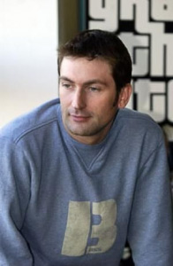Лесли Бензис (Leslie Benzies) Лесли Бензис (Leslie Benzies)