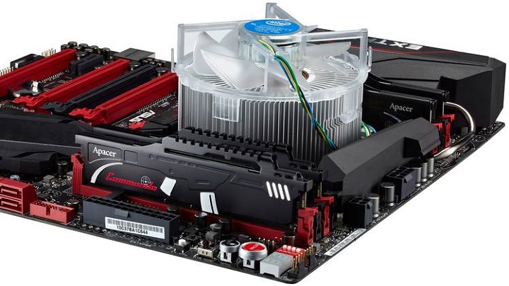 Apacer Commando DDR4