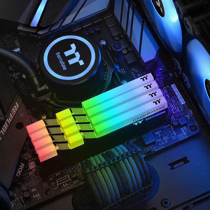 Thermaltake Toughram RGB