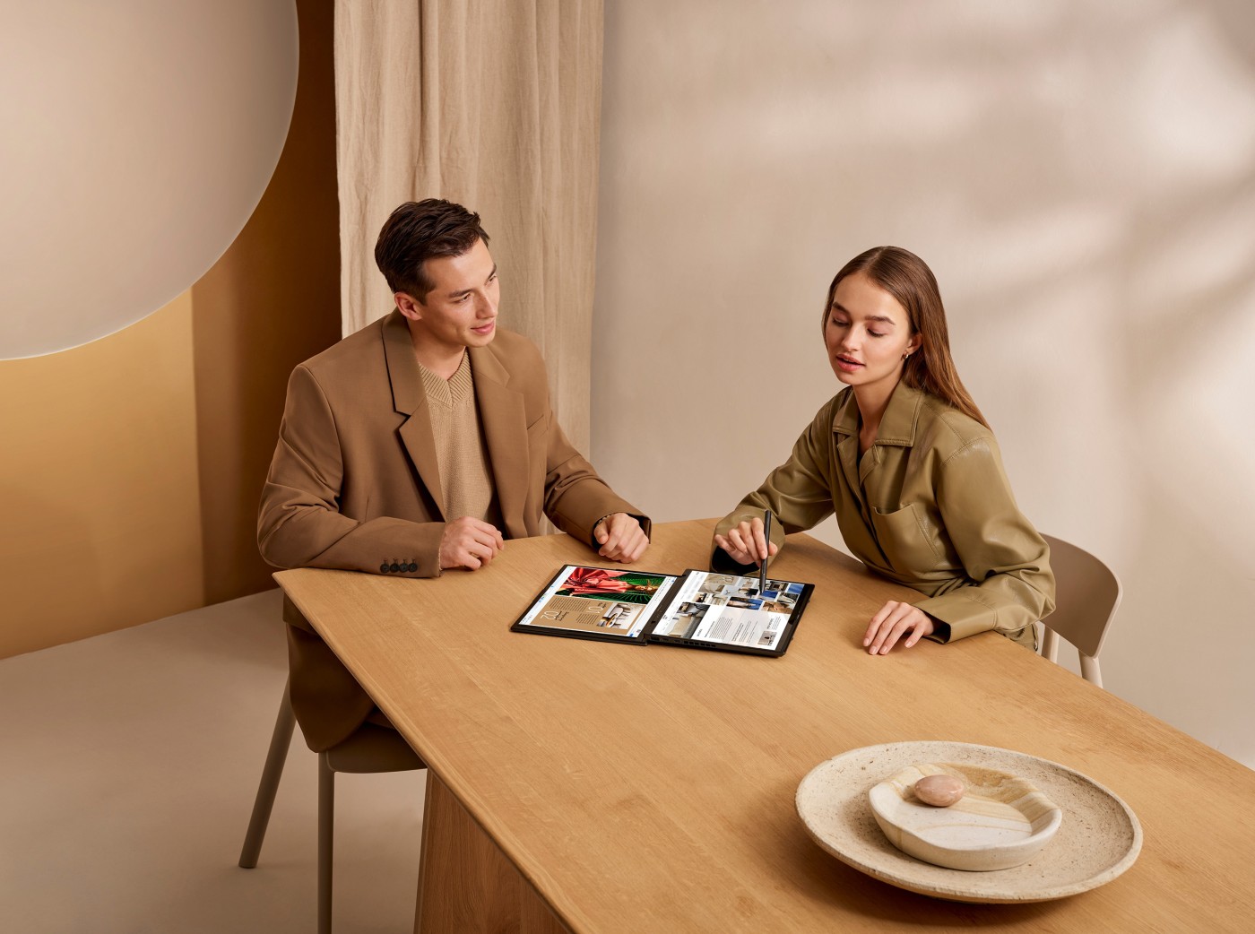 ASUS показала новый Zenbook Duo с двумя экранами