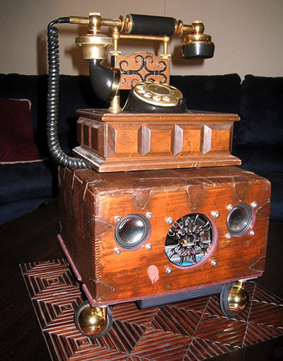 Корпус 1. Старинный телефон Корпус 1. Старинный телефон