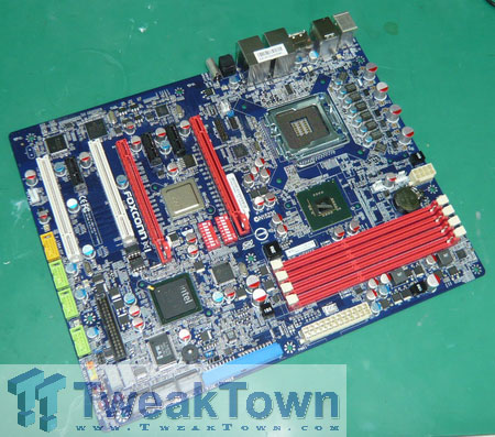 Материнская плата Foxconn Quantum Force Avenger Материнская плата Foxconn Quantum Force Avenger