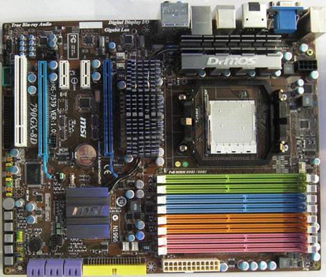 Материнская плата MSI 790GX-8D неравнодушна к оперативной памяти