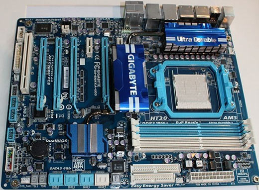 материнская плата Gigabyte GA-890FXA-UD5