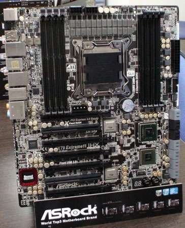 Материнская плата ASRock X79 Extreme11 Материнская плата ASRock X79 Extreme11