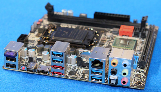 Материнская плата EVGA Z77 Mini ITX