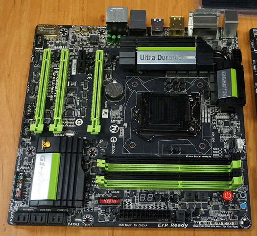 Материнская плата Gigabyte G1.Sniper M5 Материнская плата Gigabyte G1.Sniper M5