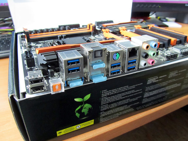 Материнская плата Gigabyte GA-Z87X-OC Материнская плата Gigabyte GA-Z87X-OC