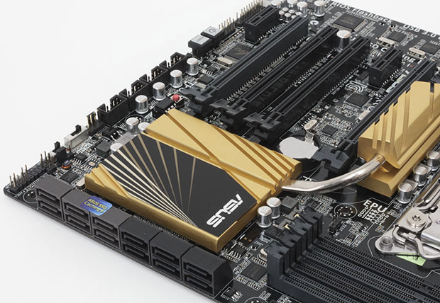 Материнская плата Asus X79-Deluxe Материнская плата Asus X79-Deluxe