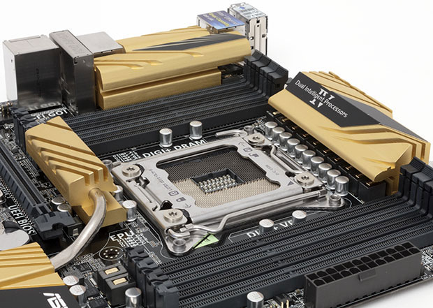 Материнская плата Asus X79-Deluxe Материнская плата Asus X79-Deluxe