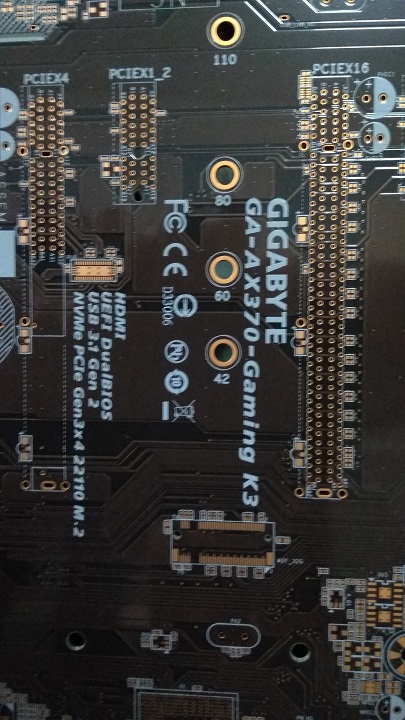 Фото «голой» системной платы Gigabyte AX370-Gaming K3 для платформы AM4