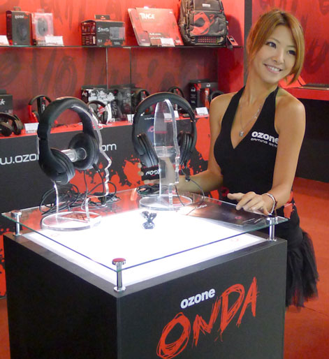 Девушки на Computex 2011