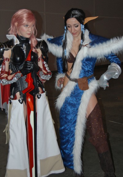 Девушки на ИгроМире 2013