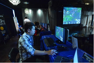 Пресс-конференция Gigabyte Пресс-конференция Gigabyte