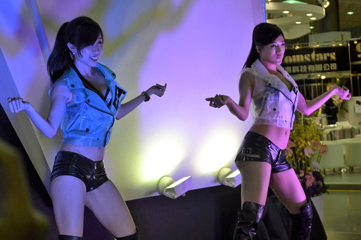 Девушки Computex 2016