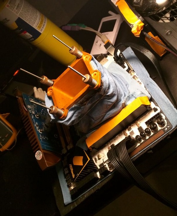 Американский энтузиаст разогнал Intel Core i7-7700K до 7 ГГц