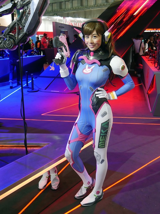 Красивые девушки Computex 2018