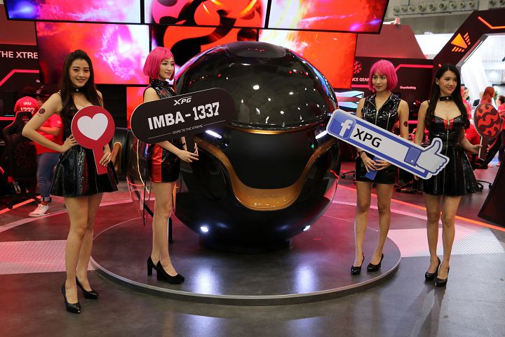 Девушки Computex 2019