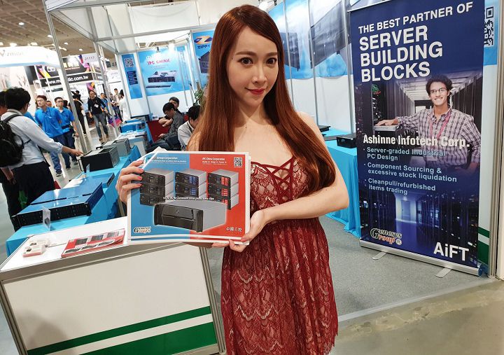 Девушки Computex 2019