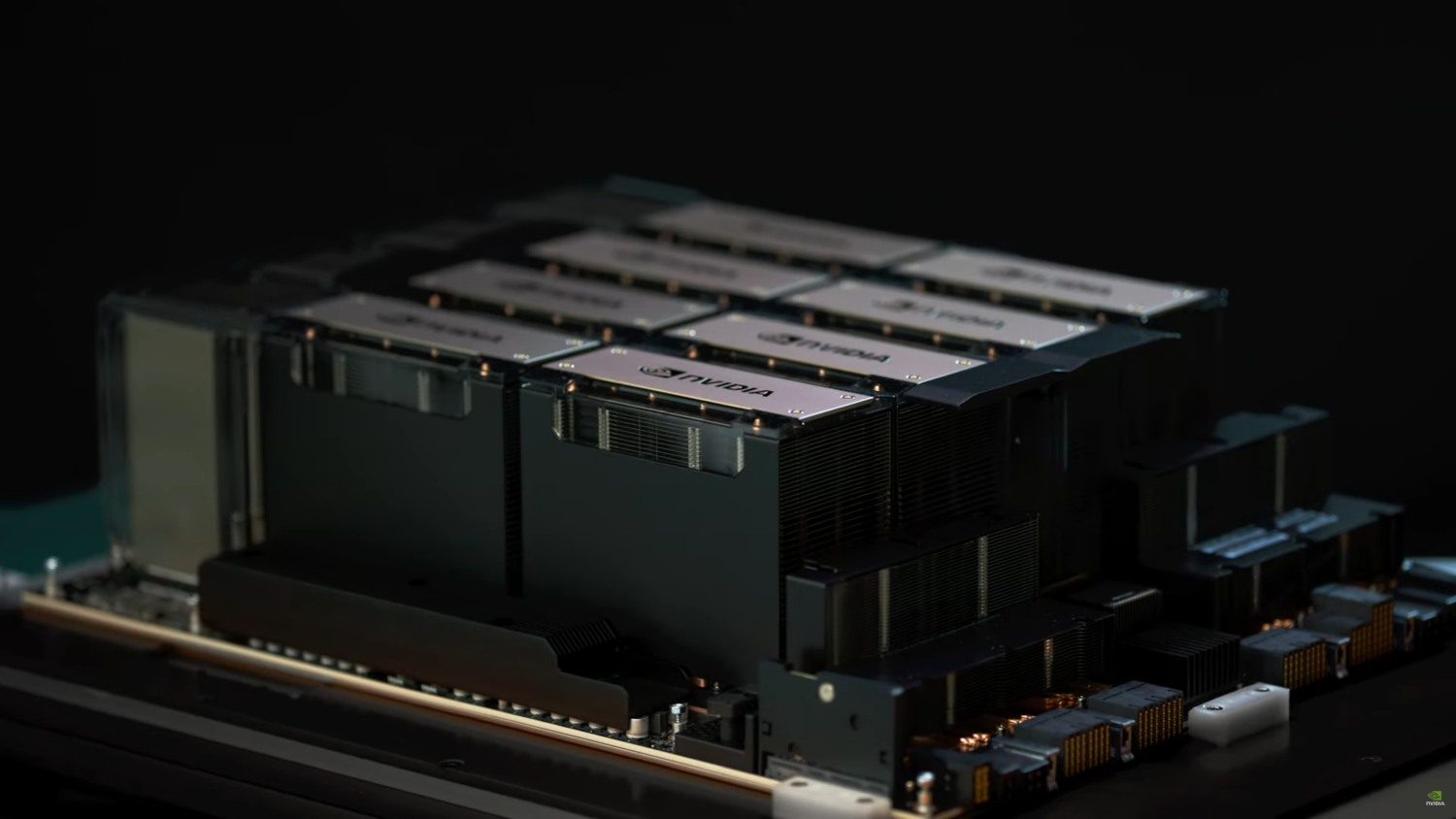 Nvidia сотрудничает с правительством США, строго придерживаясь ограничений на экспорт мощных чипов в Китай