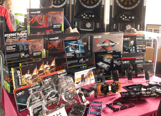 Видеокарта Inno3D GeForce GTX 680 TwinFan Видеокарта Inno3D GeForce GTX 680 TwinFan