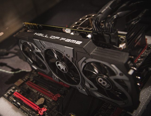 KFA2 GeForce GTX 980 HOF 8Pack Edition