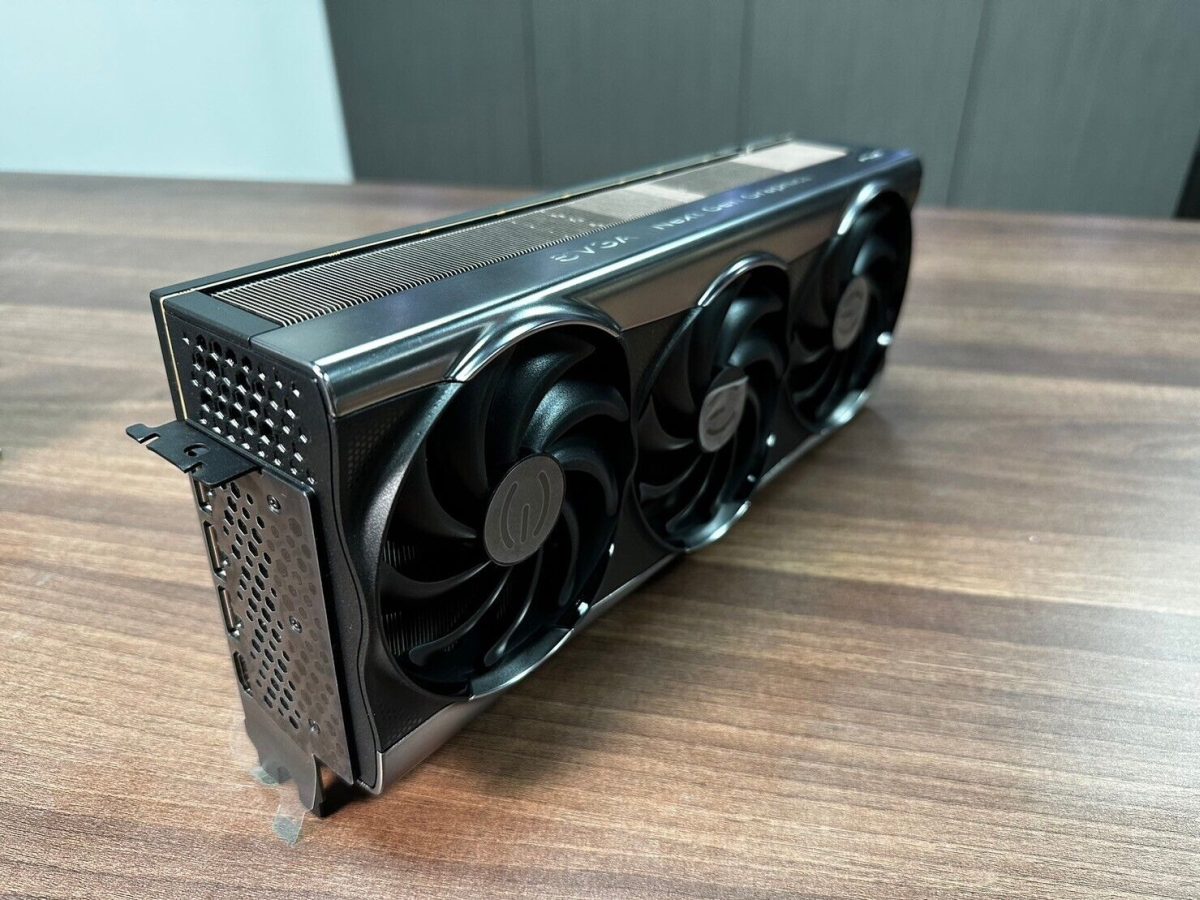 EVGA продавала свой прототип GeForce RTX 4090 на аукционе