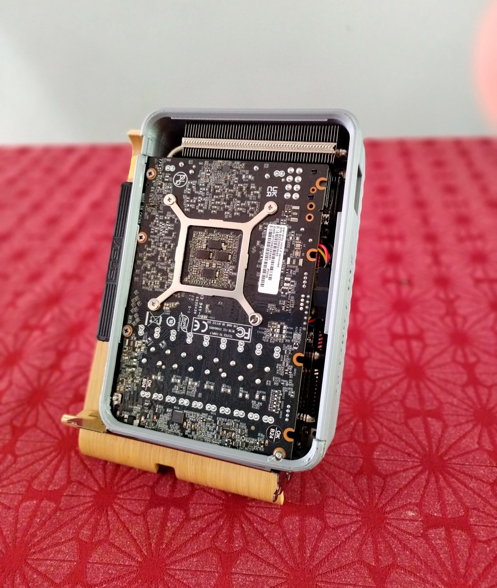 Энтузиаст создал компактную GeForce RTX 3060 в стиле Founders Edition