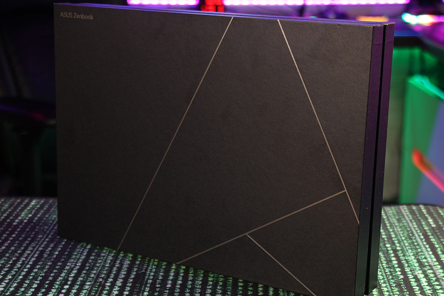 ASUS Zenbook DUO (2024)