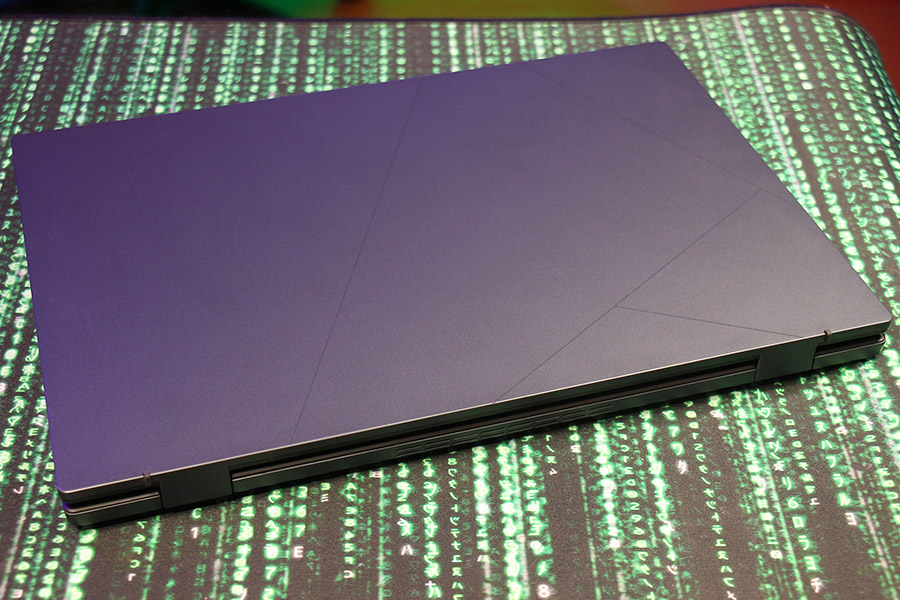ASUS Zenbook DUO (2024)