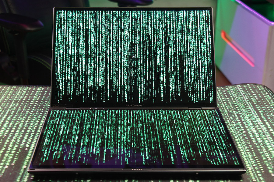 ASUS Zenbook DUO (2024)