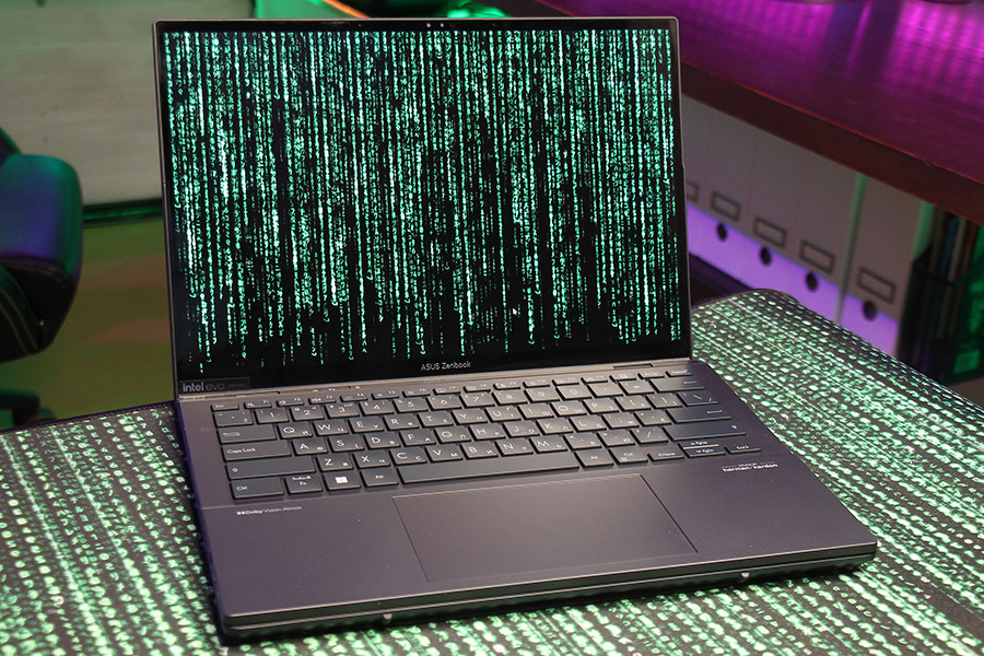 ASUS Zenbook DUO (2024)