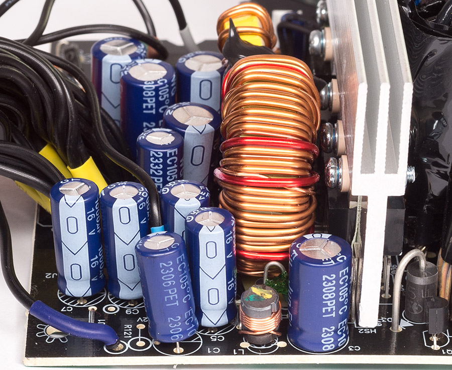 Chieftec EON ZPU-700S