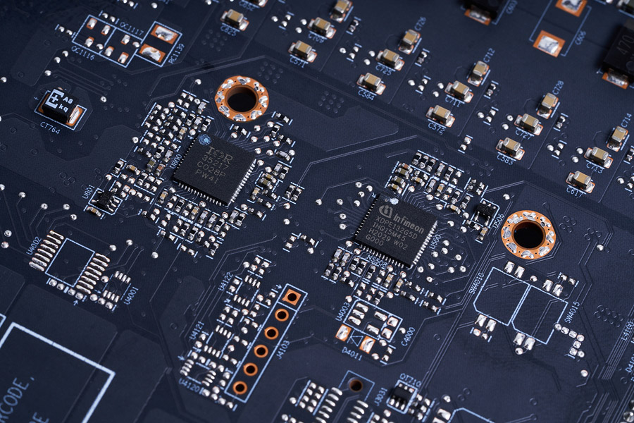 AMD Radeon RX 6800 XT и EK-Quantum Vector