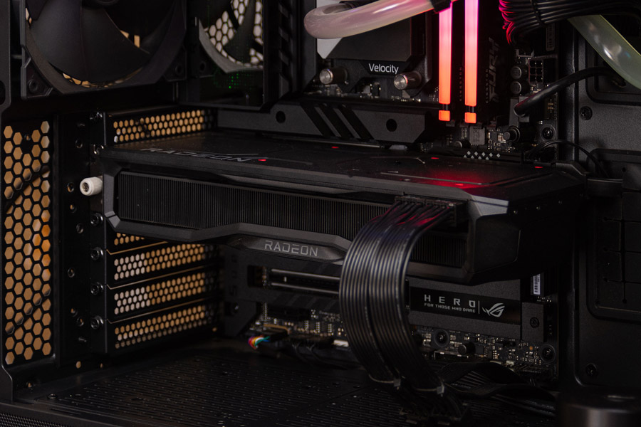 AMD Radeon RX 7900 XT